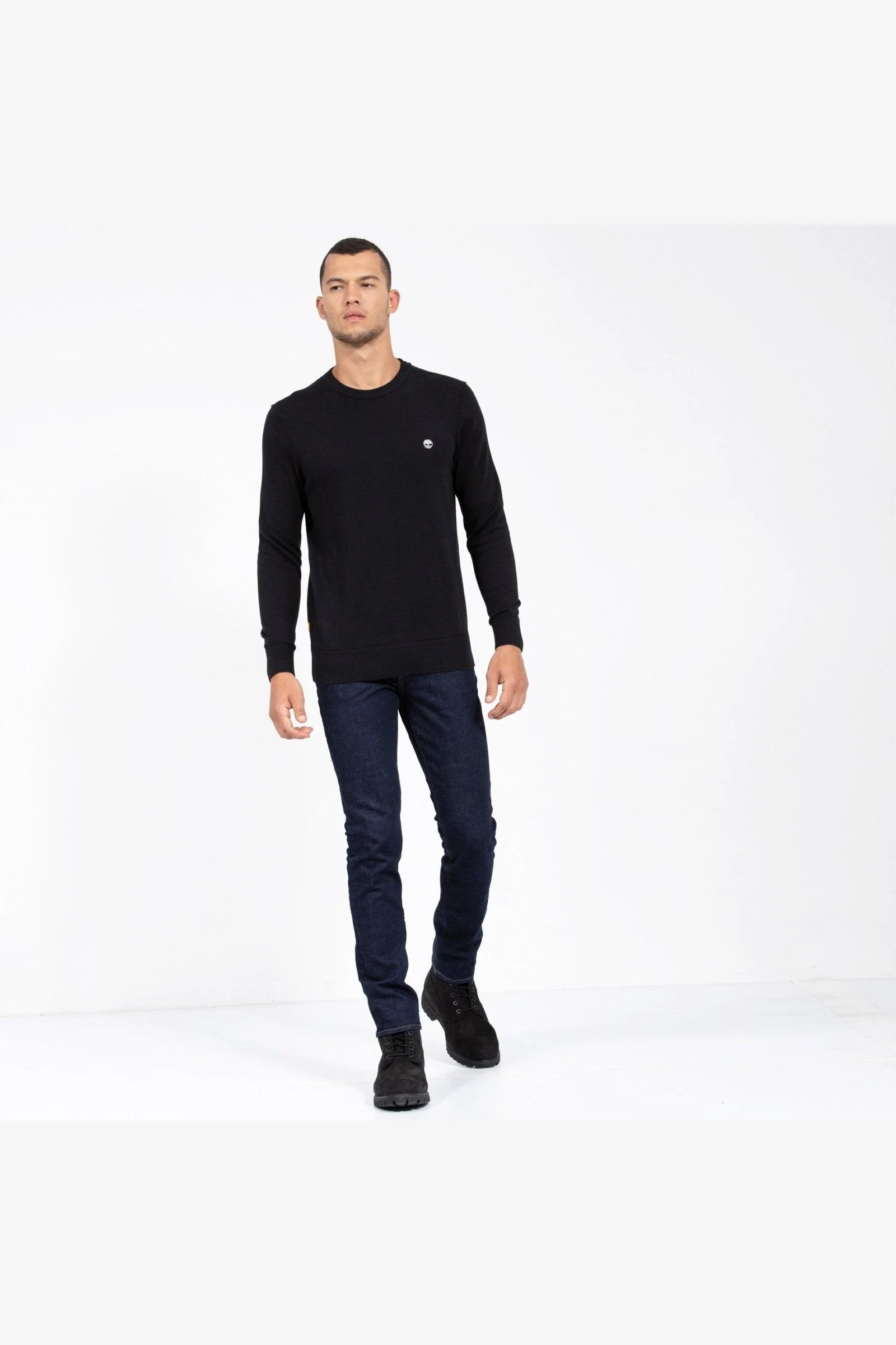 סריג CREW NECK בצבע שחור - Image 4
