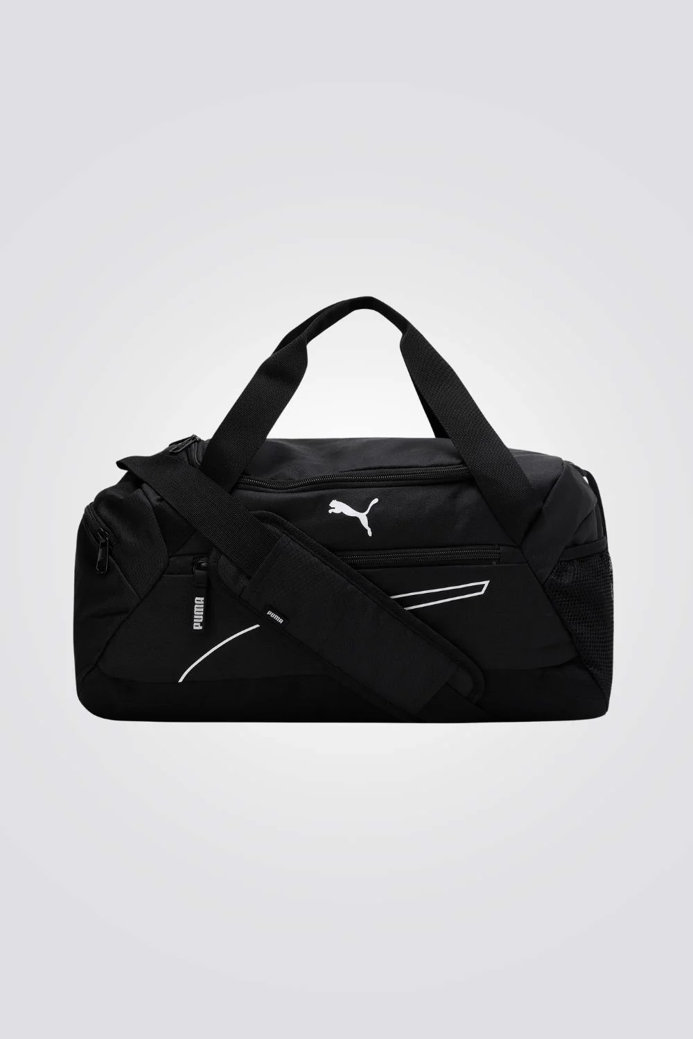 תיק אימון Fundamentals Sports 27L בצבע שחור ולבן