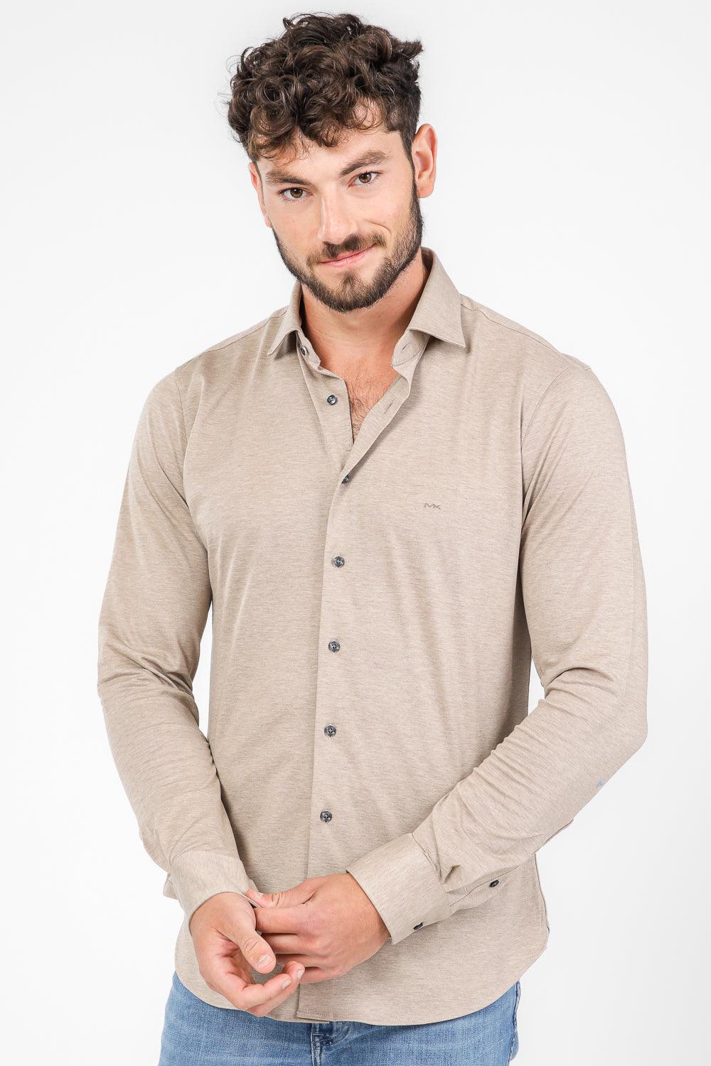 חולצה מכופתרת SOLID PIQUE SLIM  בצבע בז' - Image 5