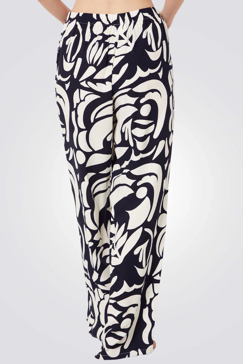 מכנסי פיג'מה ארוכים PANTALON בצבעים שחור לבן - Image 2