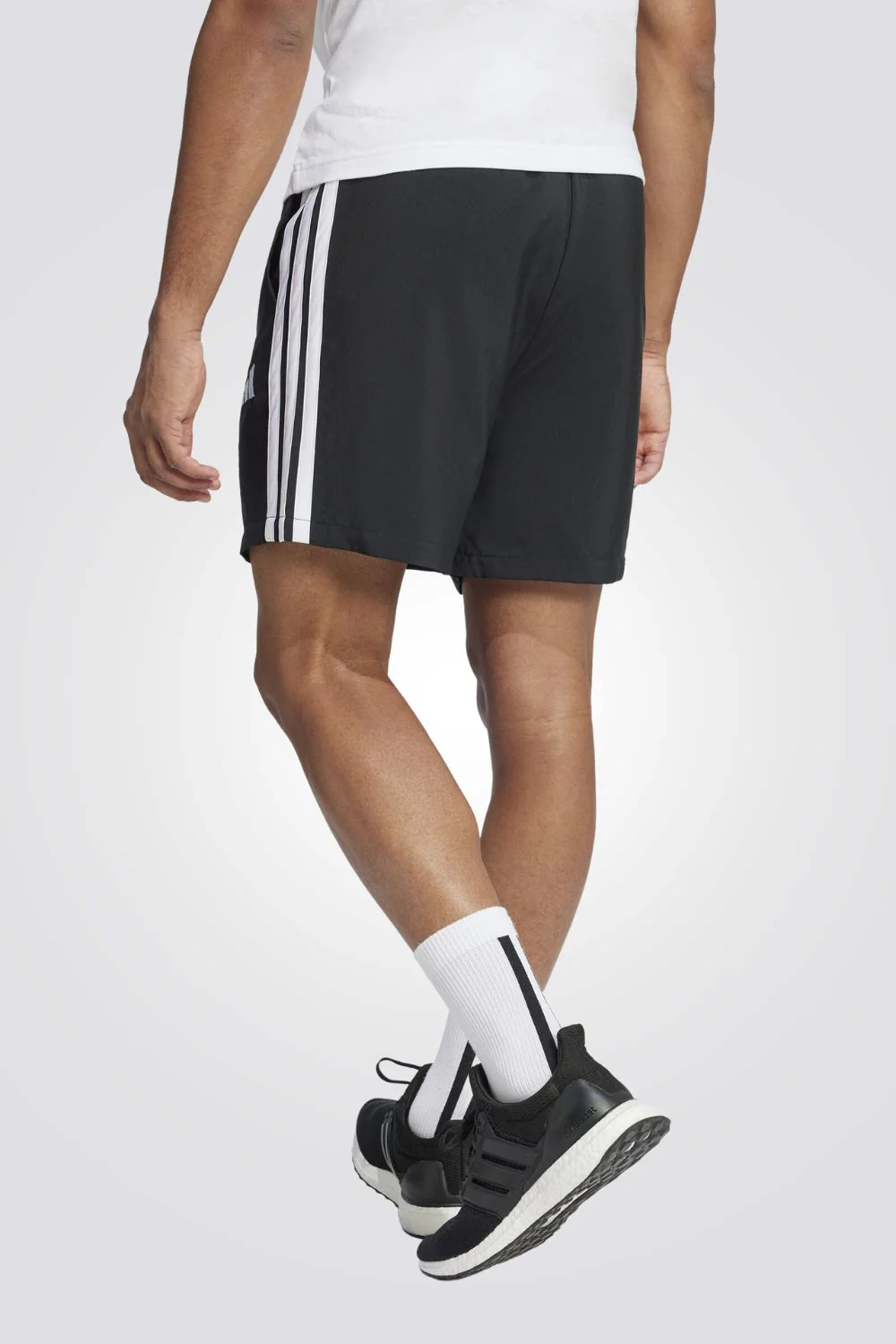 מכנס Essential 3 stripes chelsea shorts לגברים - Image 2