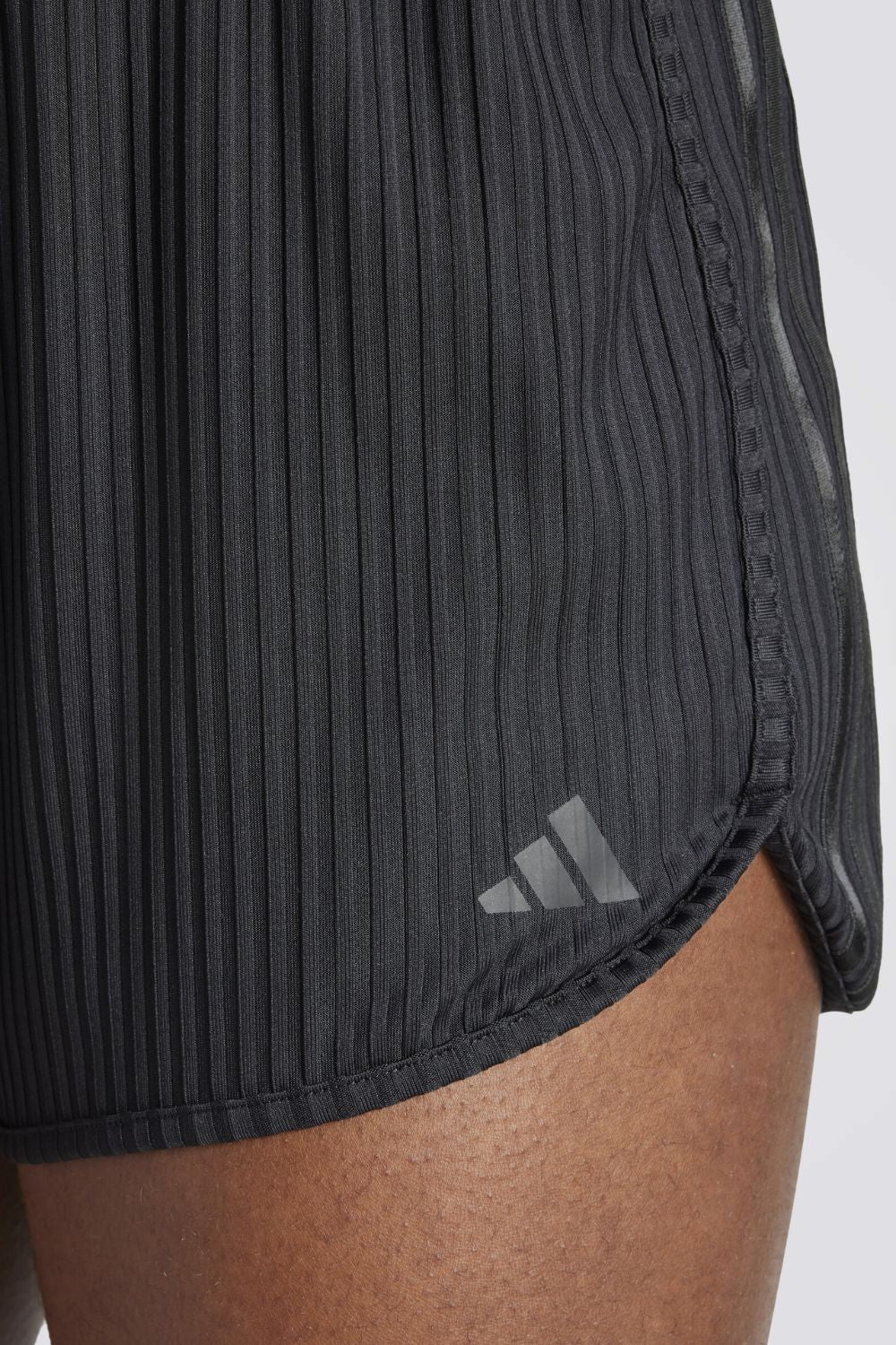 מכנס ספורט PACER RIB SHORT לנשים - Image 3