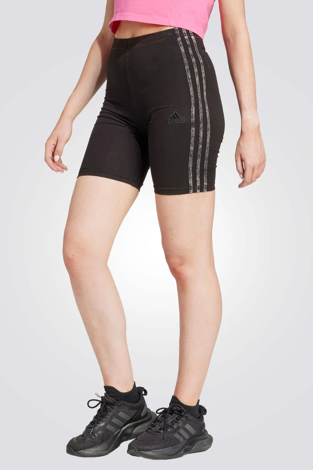 טייץ קצר לנשים ALL SZN 3-STRIPES GARMENT WASH בצבע שחור