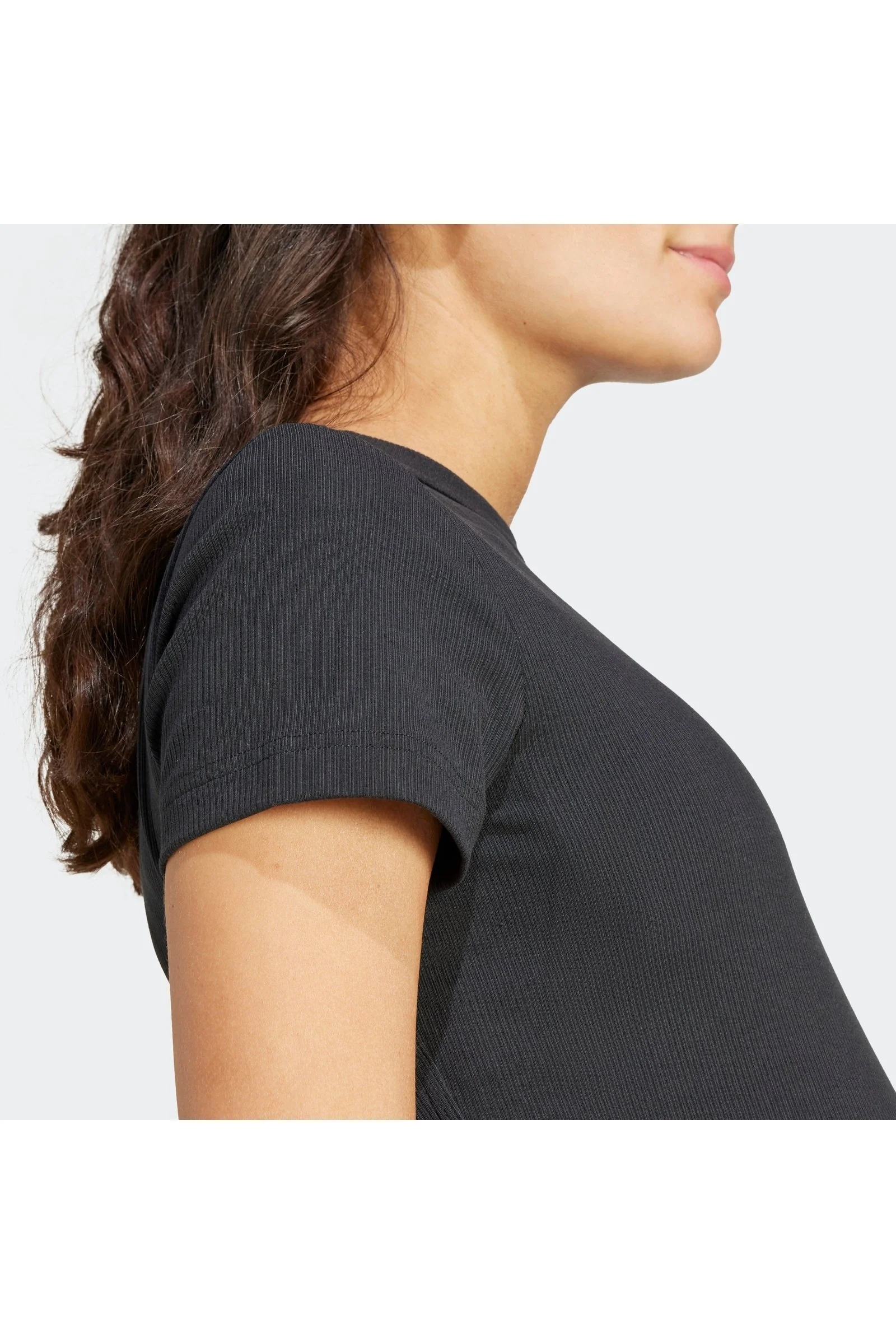 טישירט לנשים RIBBED FITTED  MATERNITY בצבע שחור - Image 5