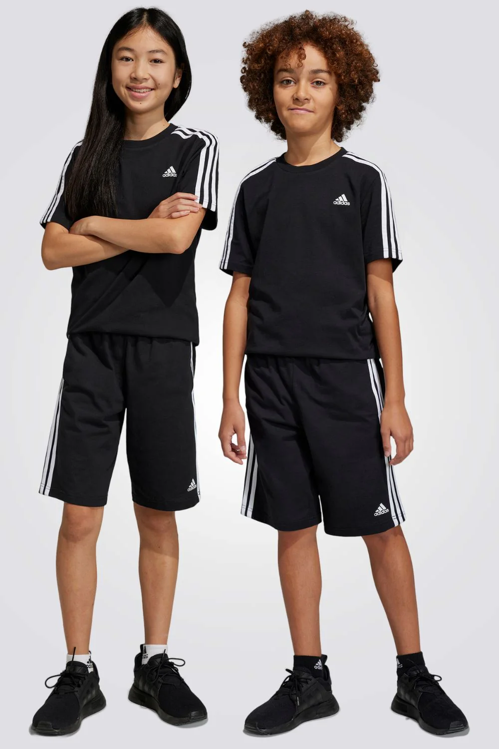 מכנסיים קצרים לילדים ESSENTIALS 3-STRIPES KNIT בצבע שחור ולבן
