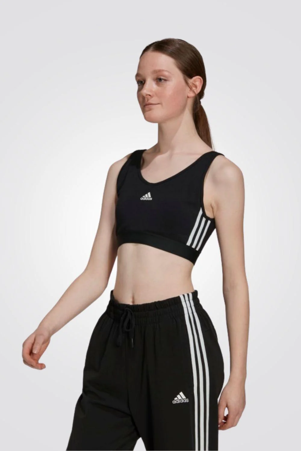 טופ אימון ESSENTIALS 3-STRIPES בצבע שחור | אדידס