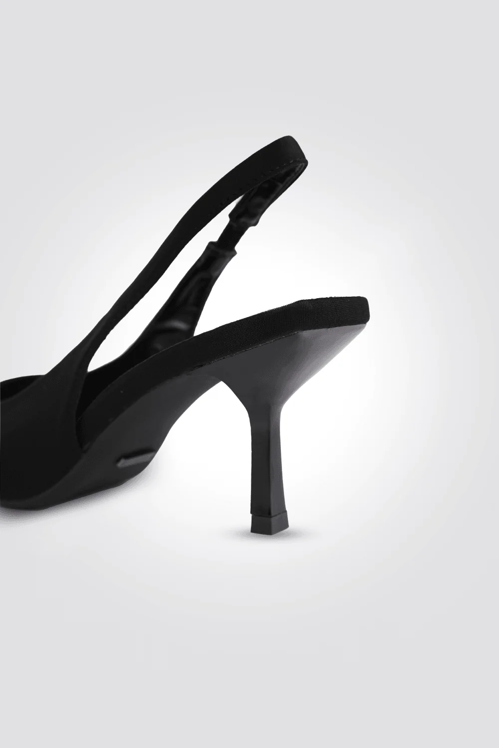 נעל עקב FABRIC SANDAL בצבע שחור - Image 6