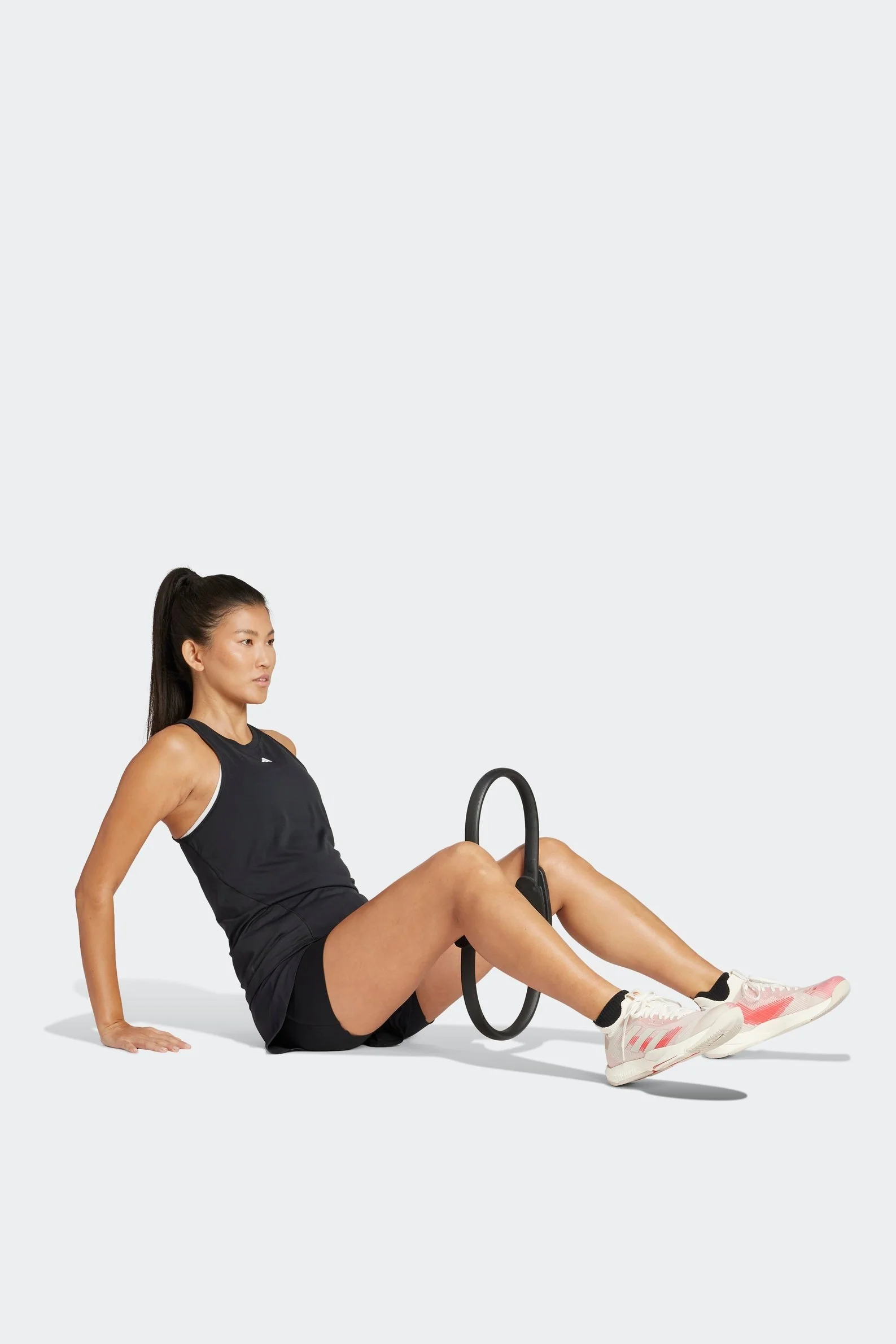 גופייה לנשים DESIGNED FOR TRAINING בצבע שחור - Image 3