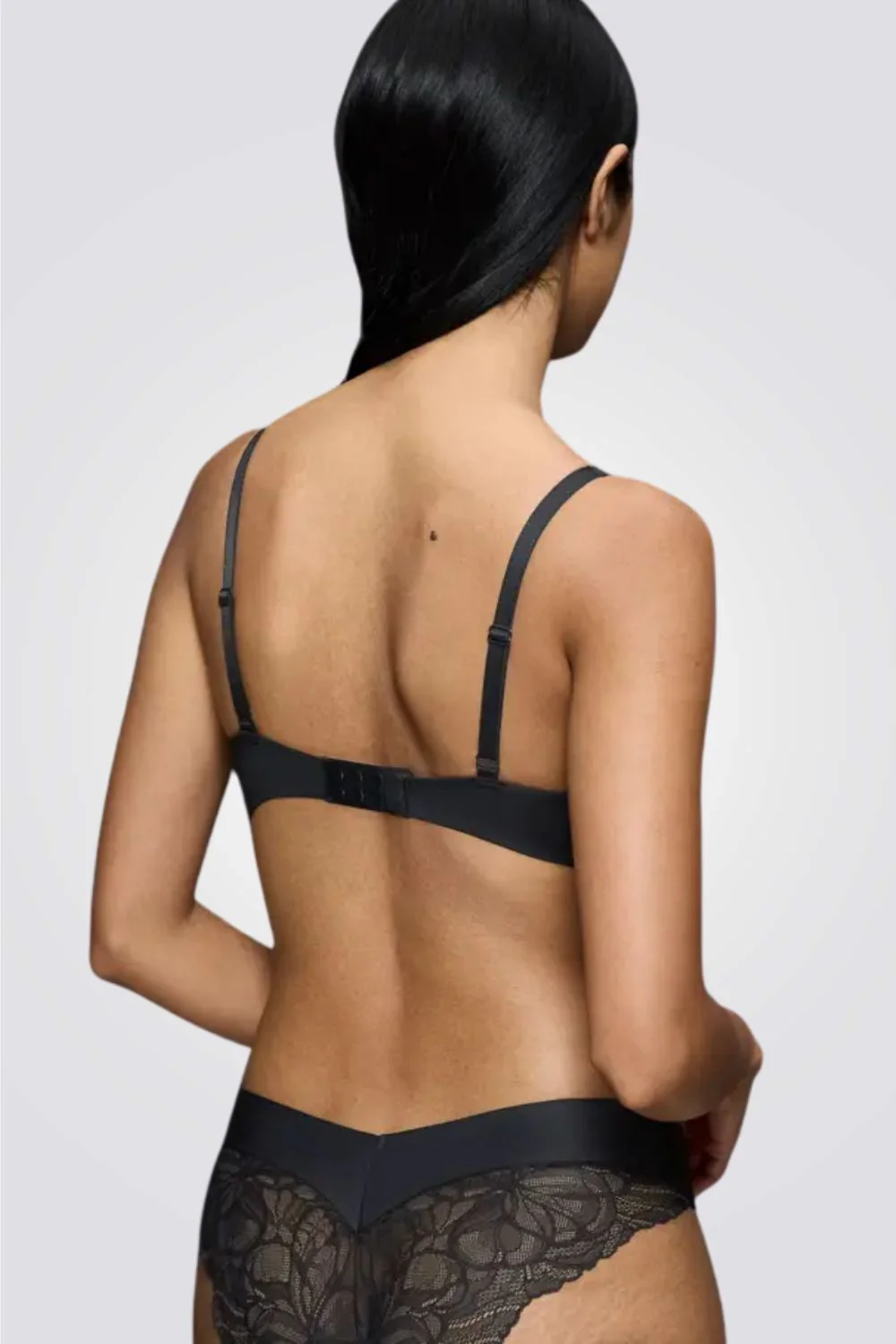 חזיית תחרה Body Make-Up Illusion Lace WP בצבע שחור | טריומף - Image 2