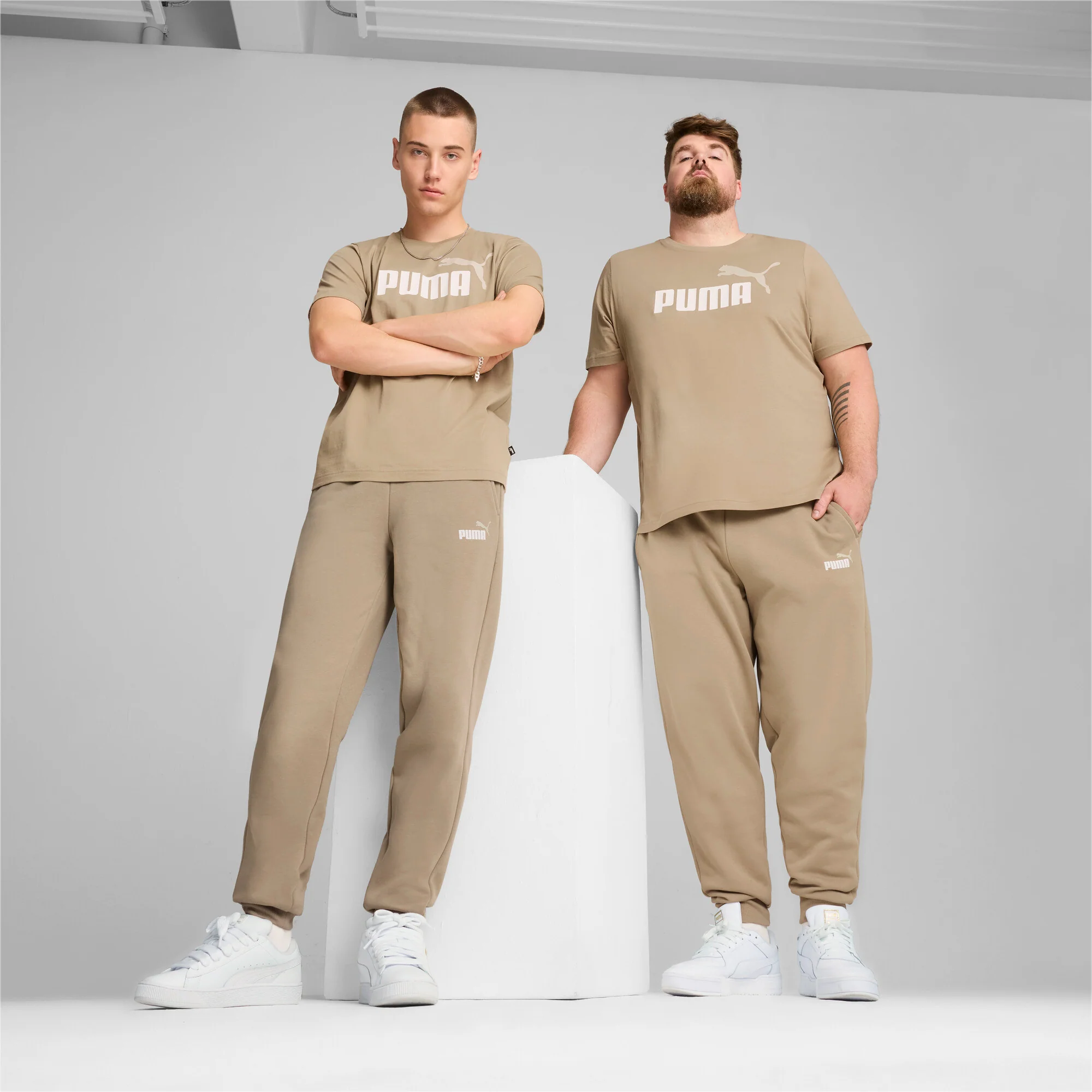 מכנסיים ארוכים לגברים Essentials בצבע חום - Image 8