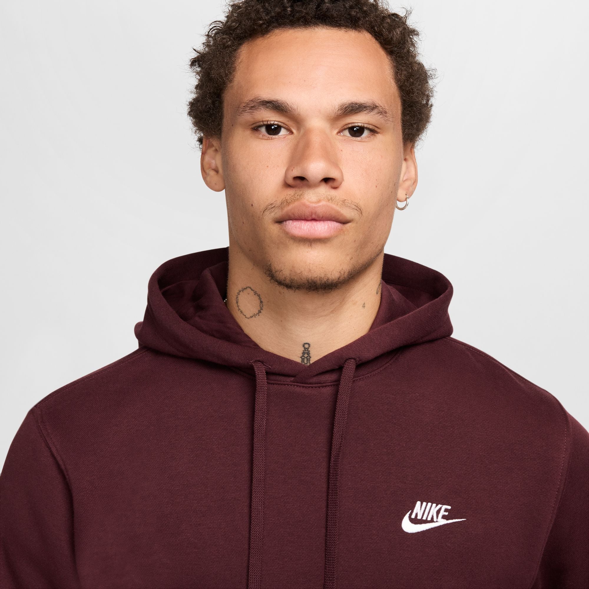סווטשירט לגברים Sportswear Club Fleece בצבע בורדו - Image 3