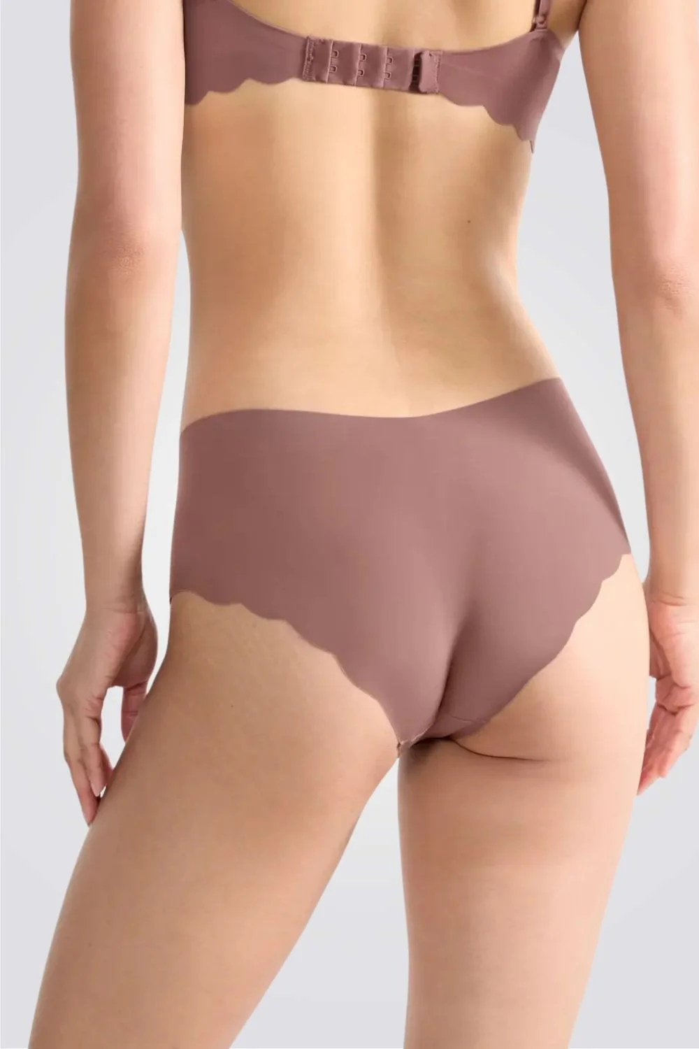 תחתוני מידי ללא תפר צבע חום - Image 3
