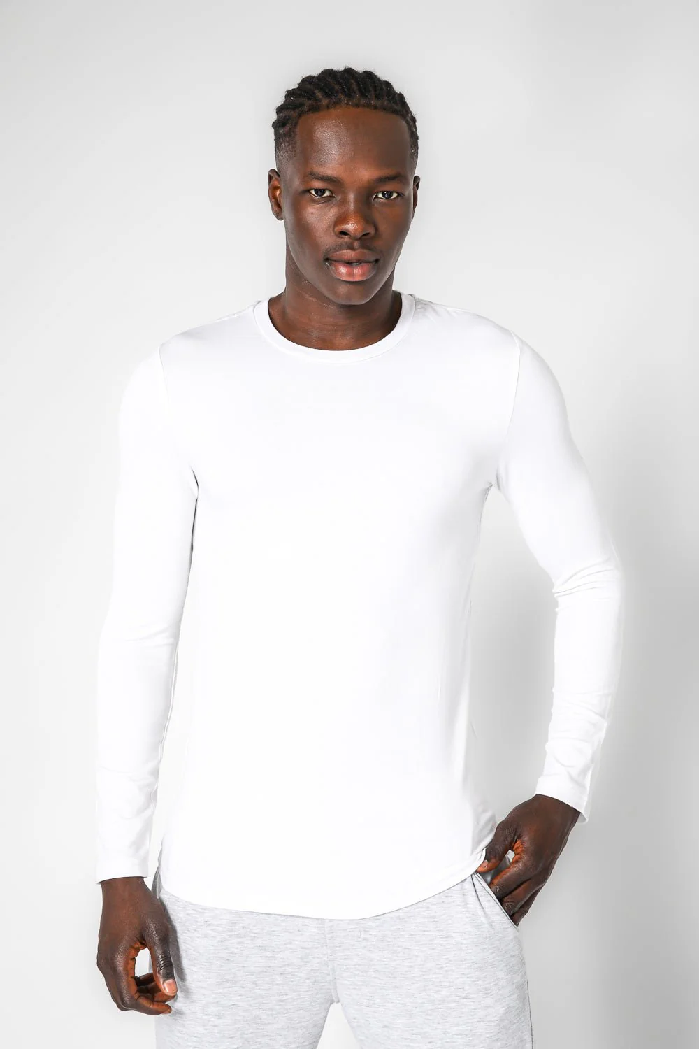 חולצה תרמית צווארון עגול - SLIM FIT בצבע לבן - Image 5