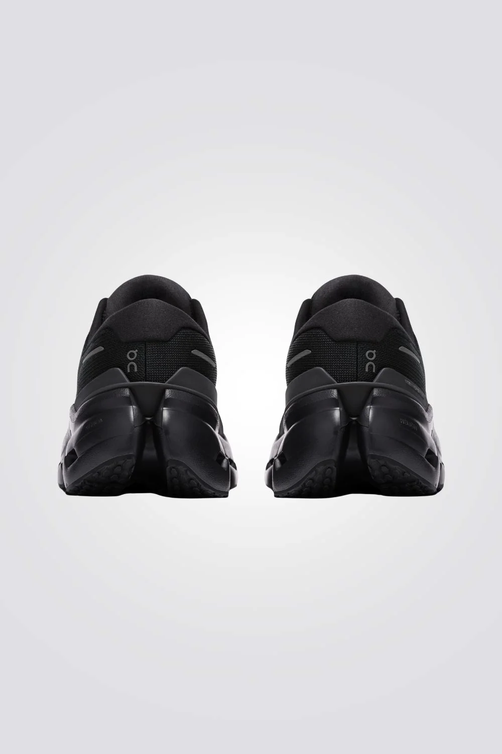 נעלי ספורט Cloudrunner 3 Wide לגברים | און - Image 5