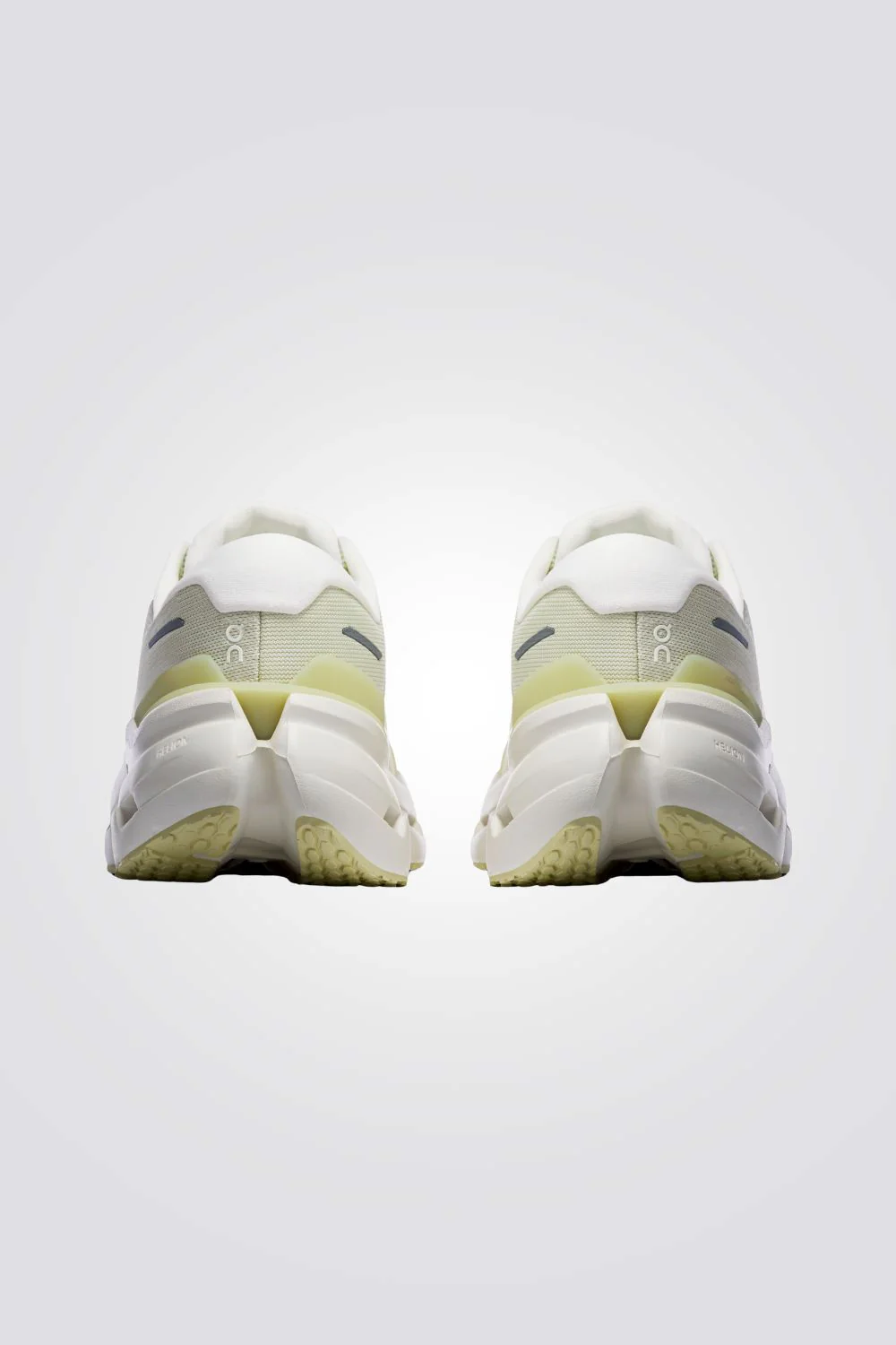 נעלי ספורט Cloudrunner 3 לנשים | און - Image 5