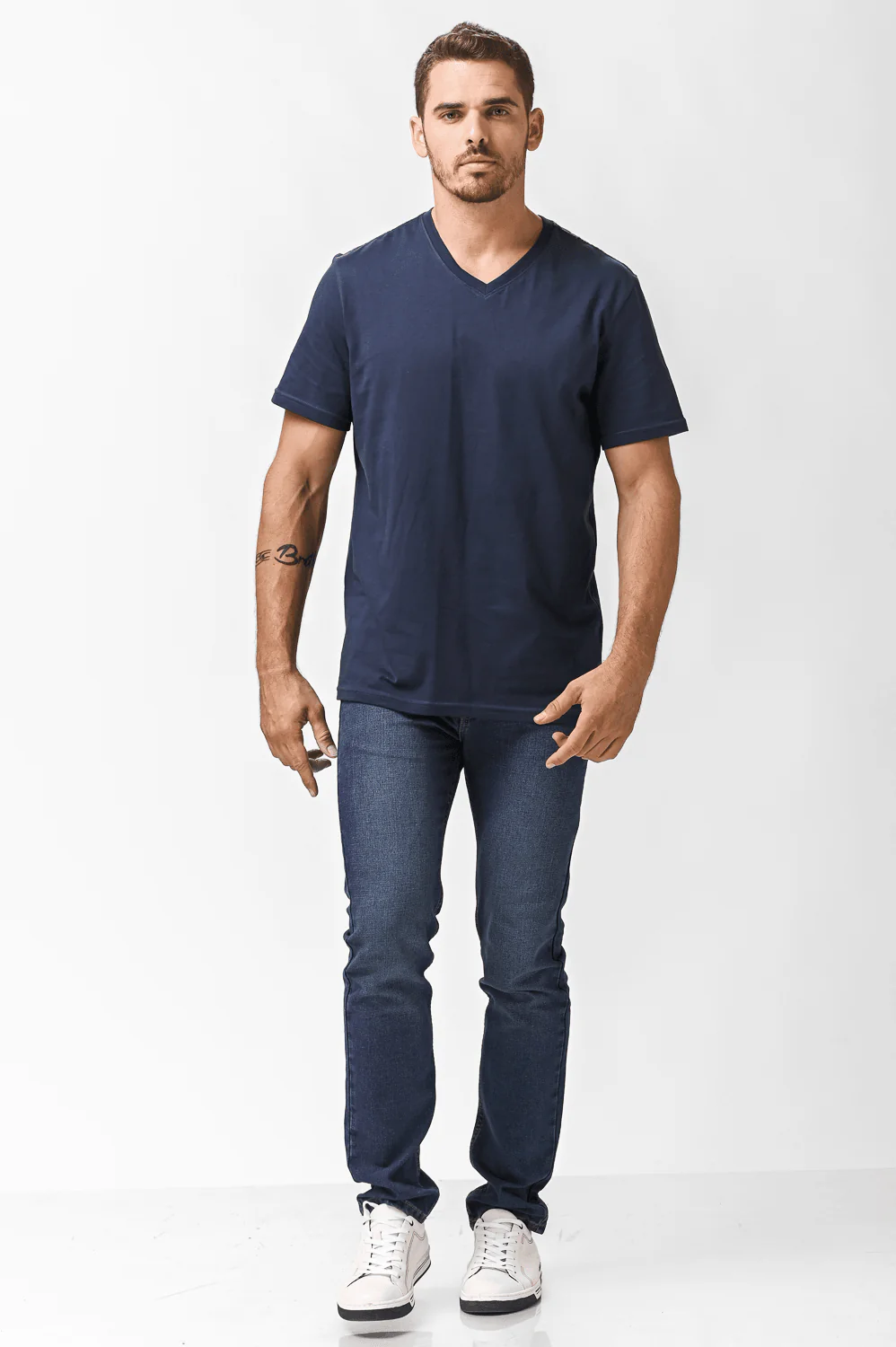 חולצה קצרה צווארון וי CLASSIC FIT בצבע כחול - Image 3