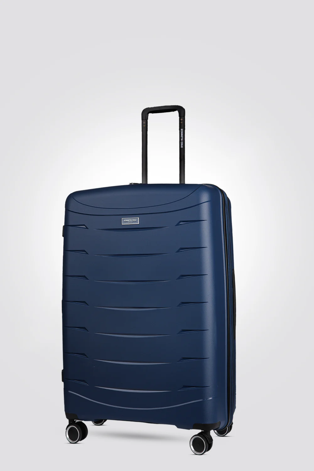 מזוודה קשיחה בינונית 24'' ESSENTIAL בצבע נייבי