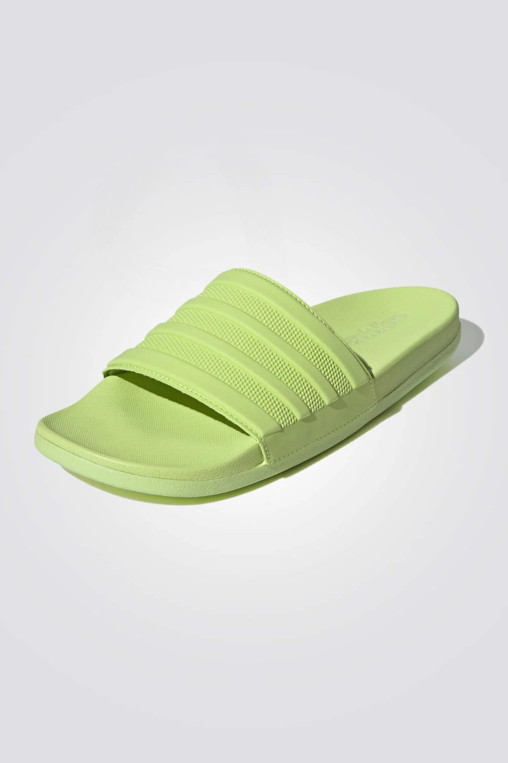 כפכפים לגברים ADILETTE COMFORT בצבע ירוק בהיר - Image 3