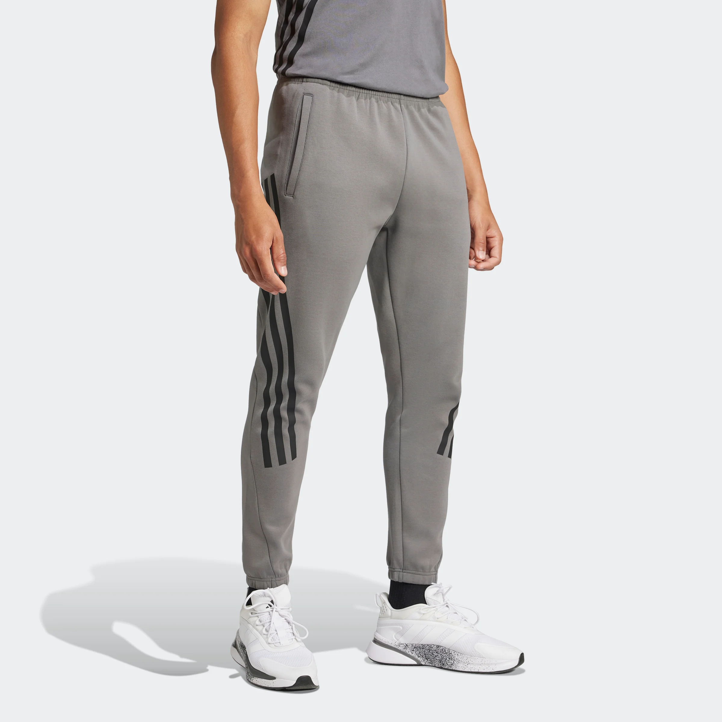 מכנסיים ארוכים FUTURE ICONS 3-STRIPES בצבע אפור כהה - Image 7