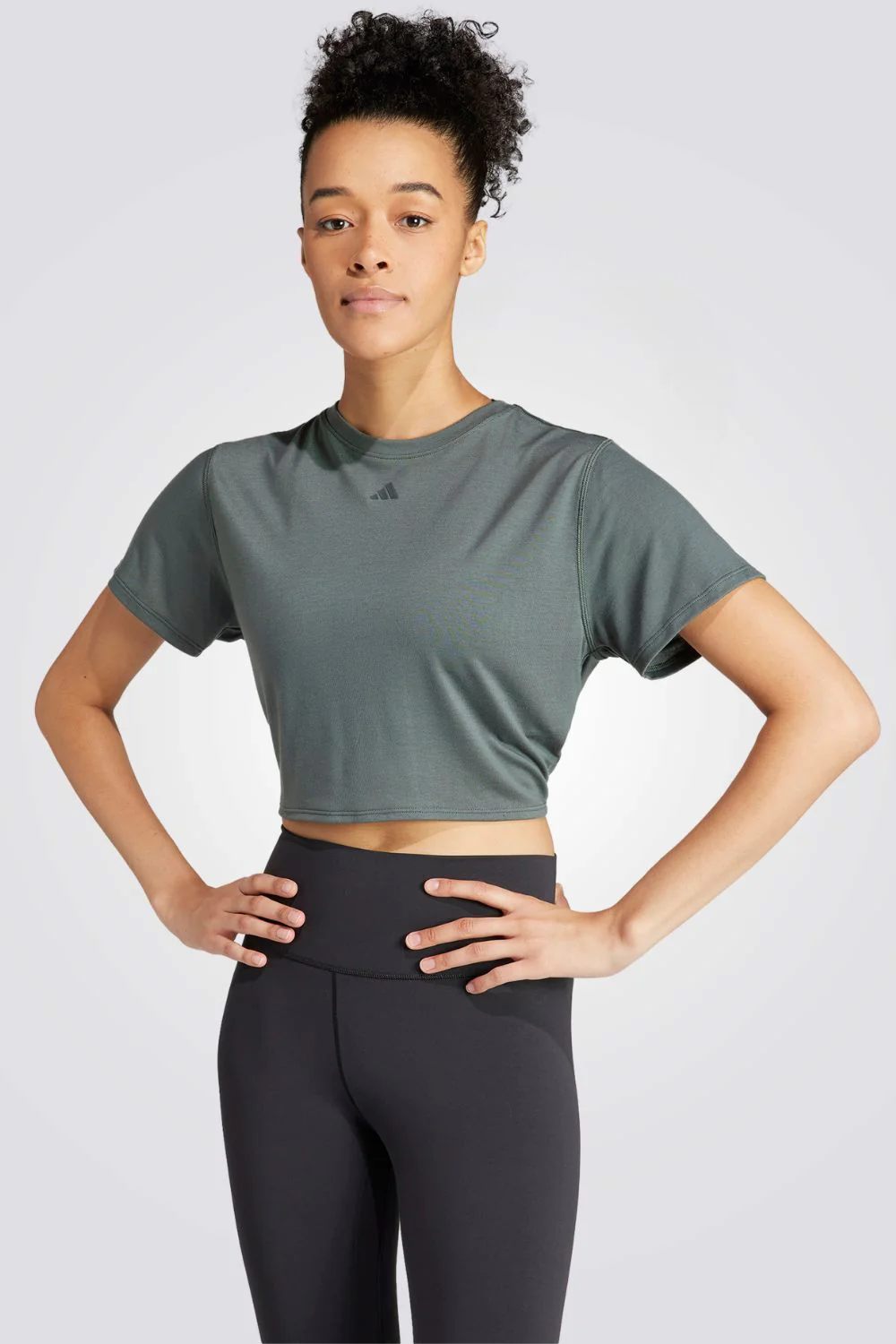 טישירט לנשים YOGA STUDIO WRAPPED בצבע אפור