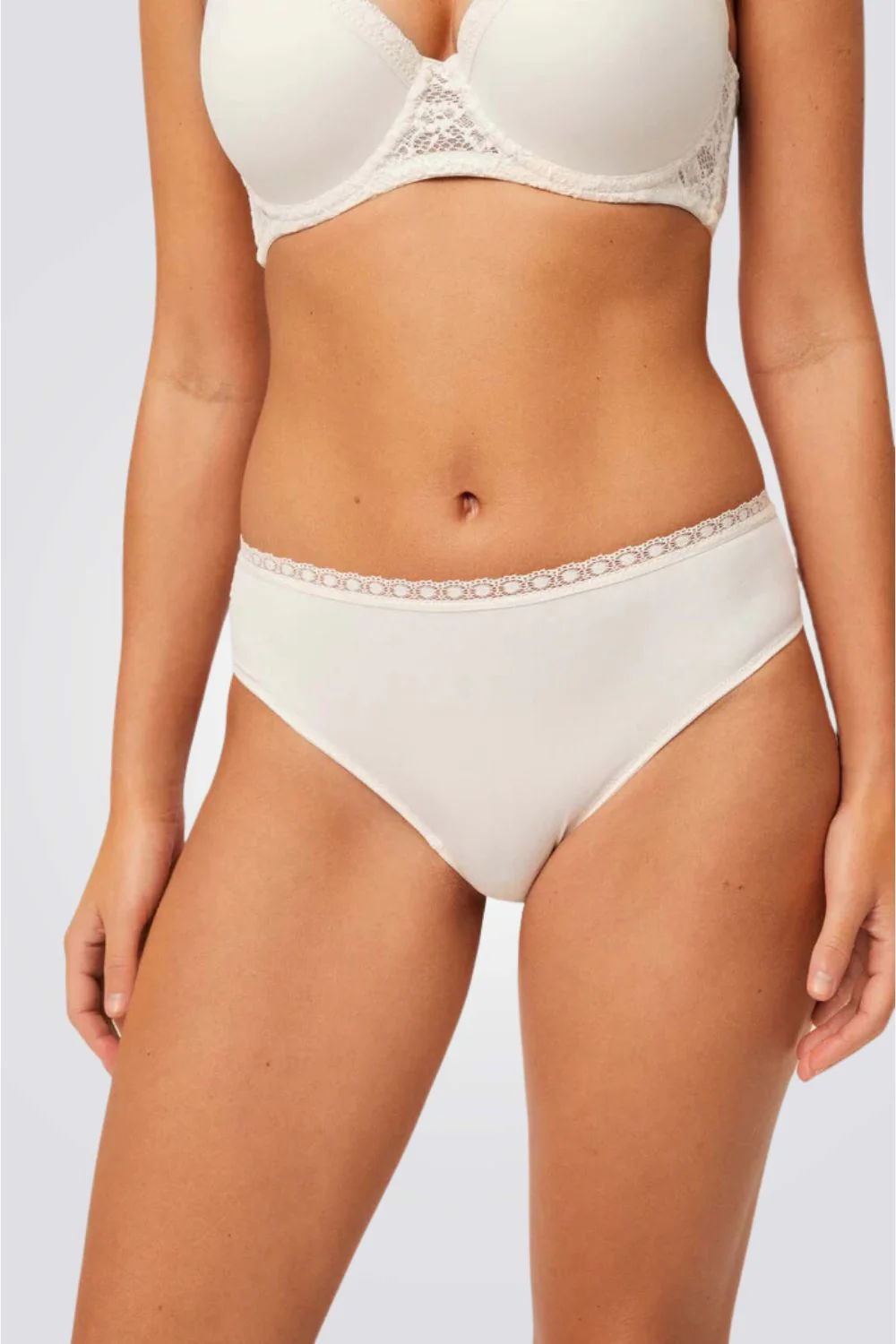 High Leg  תחתון תחרה בגזרת - Image 2