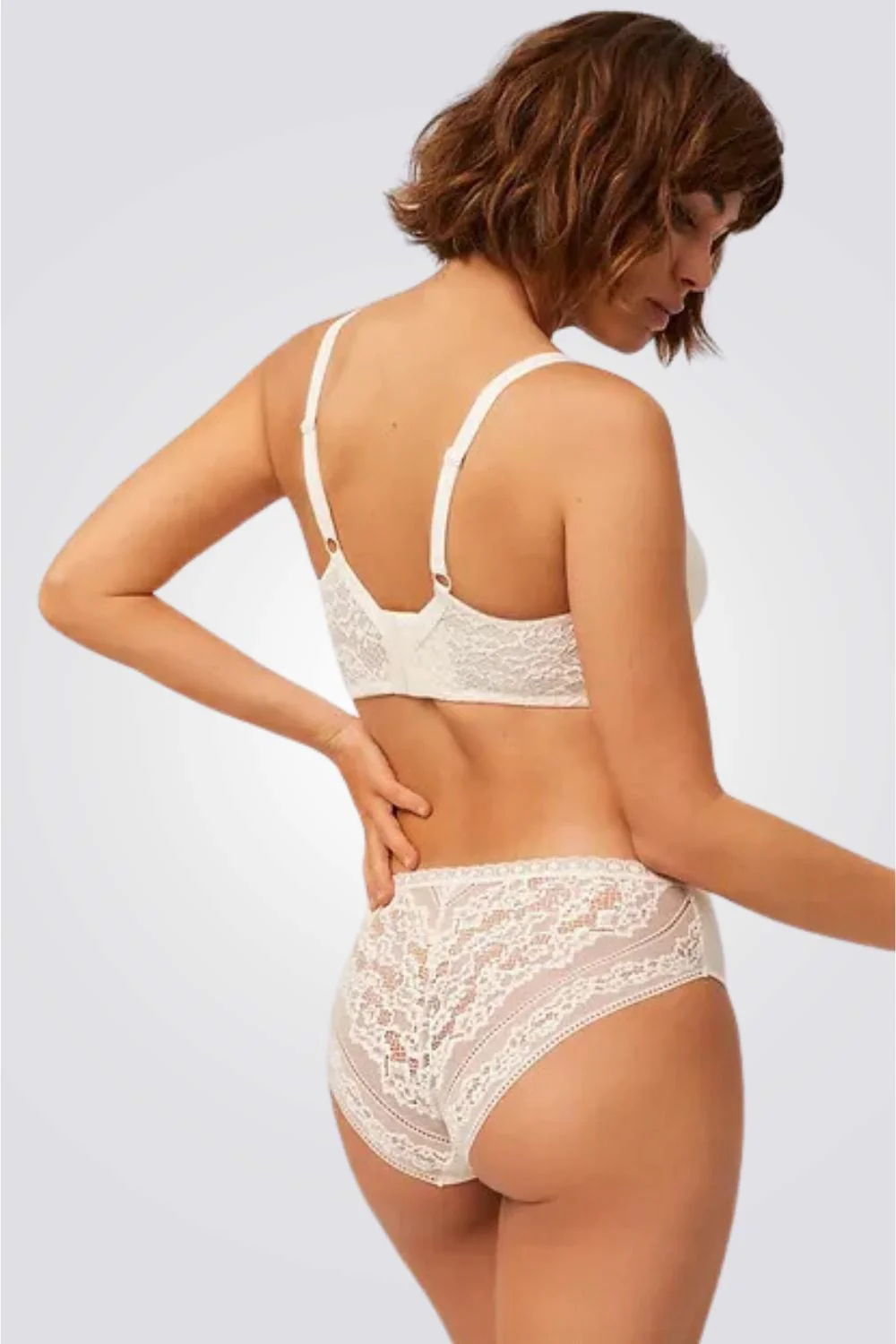 High Leg  תחתון תחרה בגזרת - Image 3