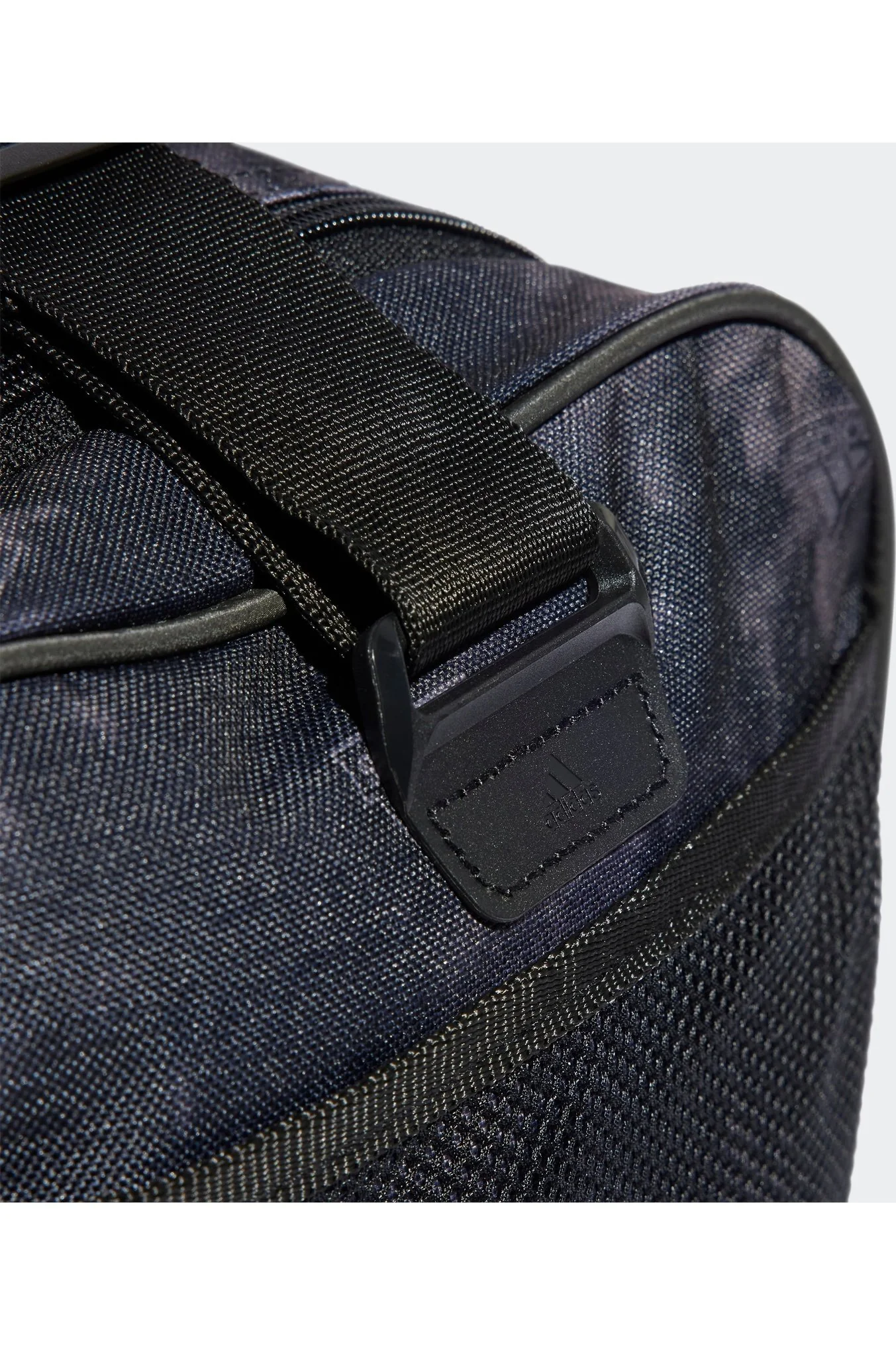 תיק אימון LINEAR GRAPHIC DUFFEL MEDIUM 39L בצבע שחור ולבן - Image 6