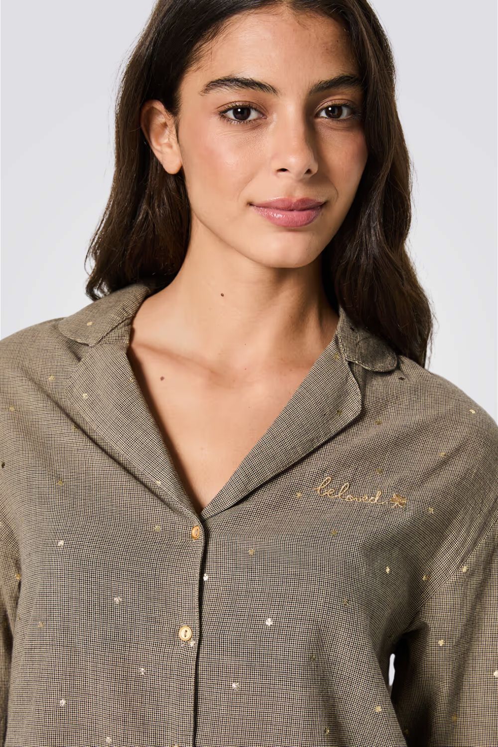 חולצת פיג'מה ארוכה LOUANA  בצבע חום - Image 3
