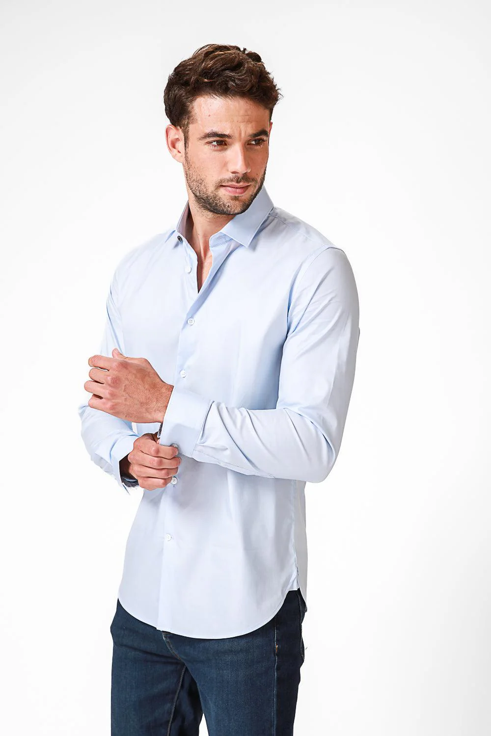 מכופתרת בצבע LT BLUE SLIM FIT