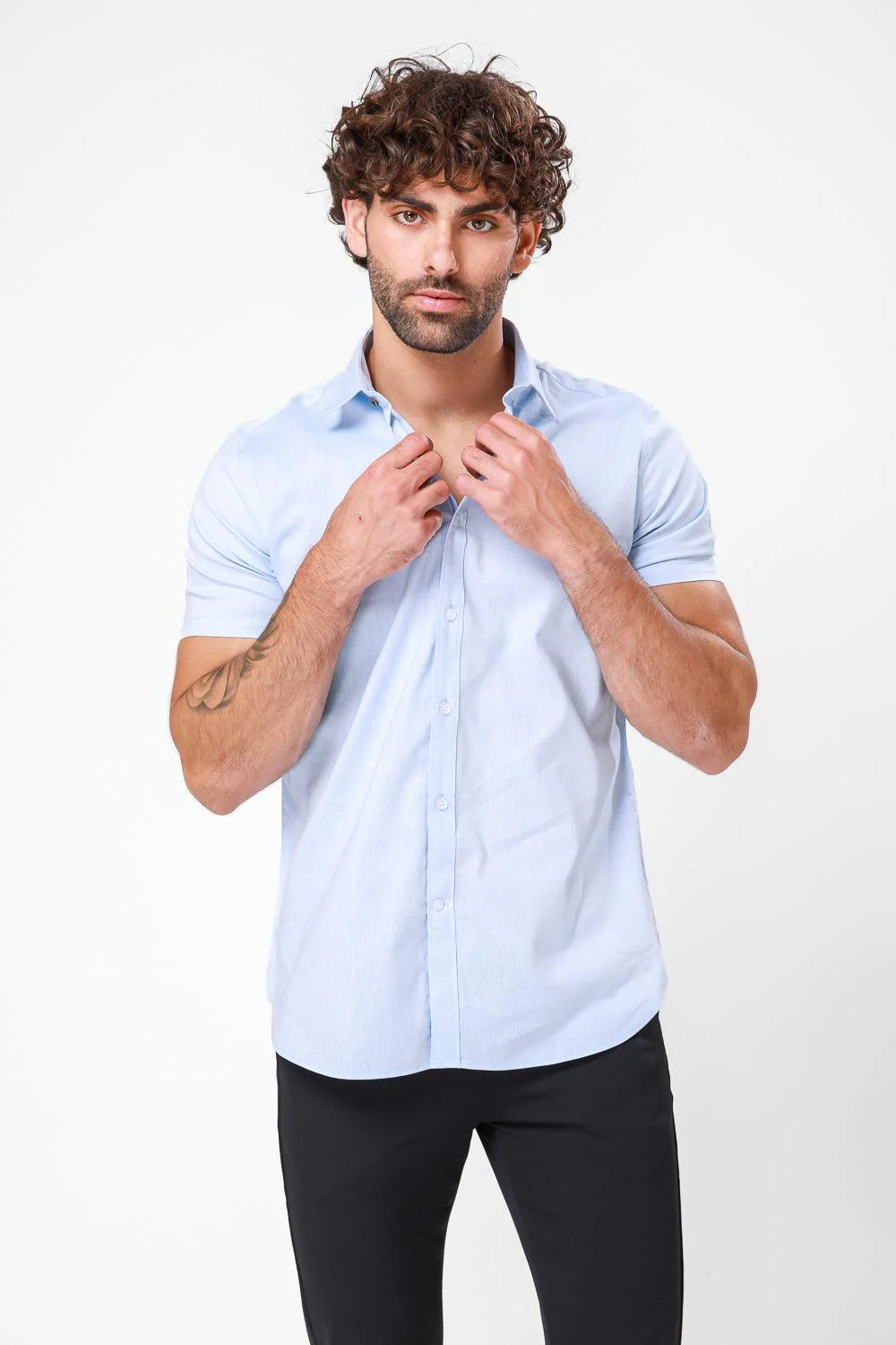 מכופתרת קצרה בצבע LT BLUE - Image 3