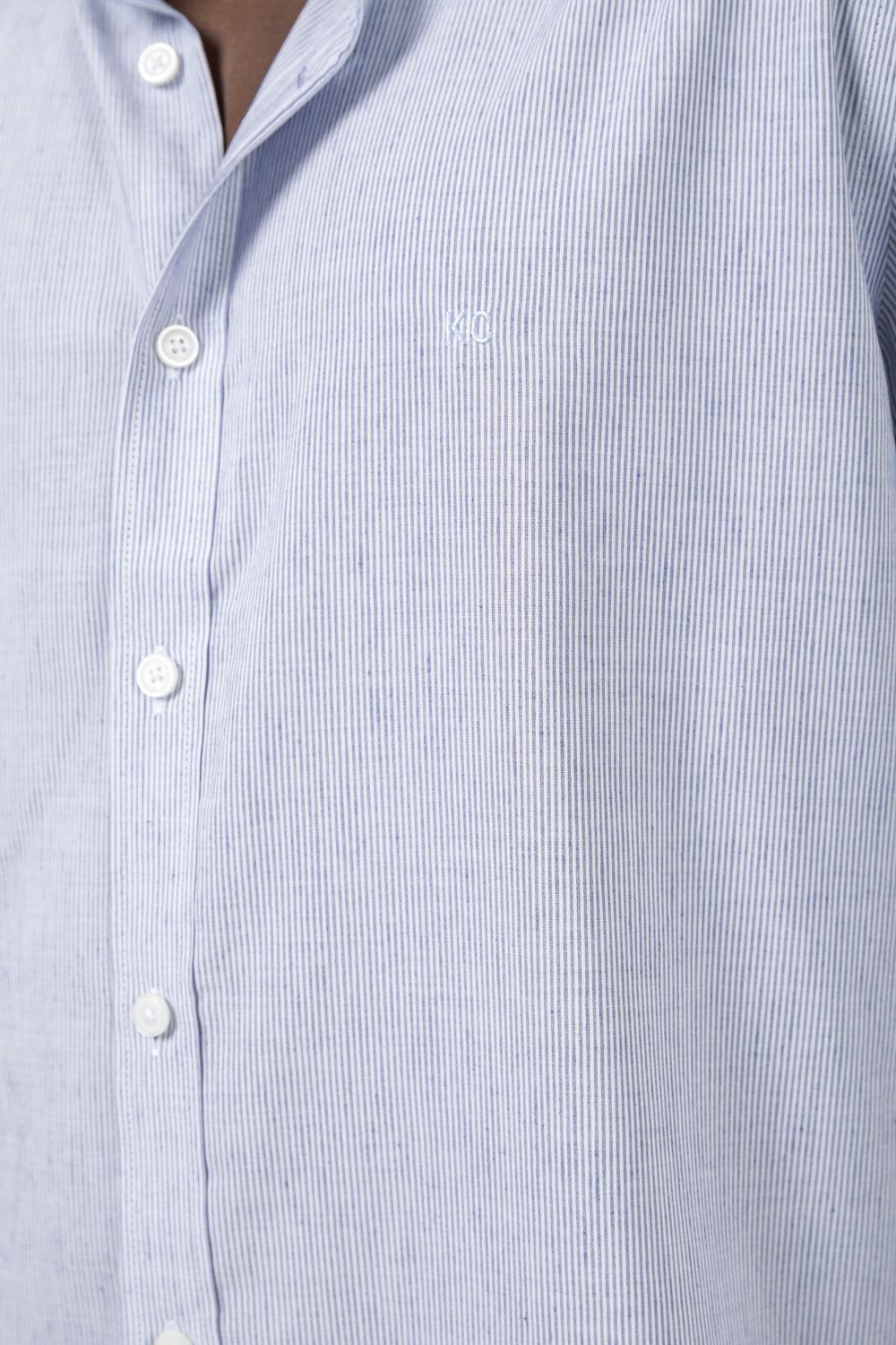 מכופתרת בגזרת SLIM FIT צבע LT BLUE - Image 3