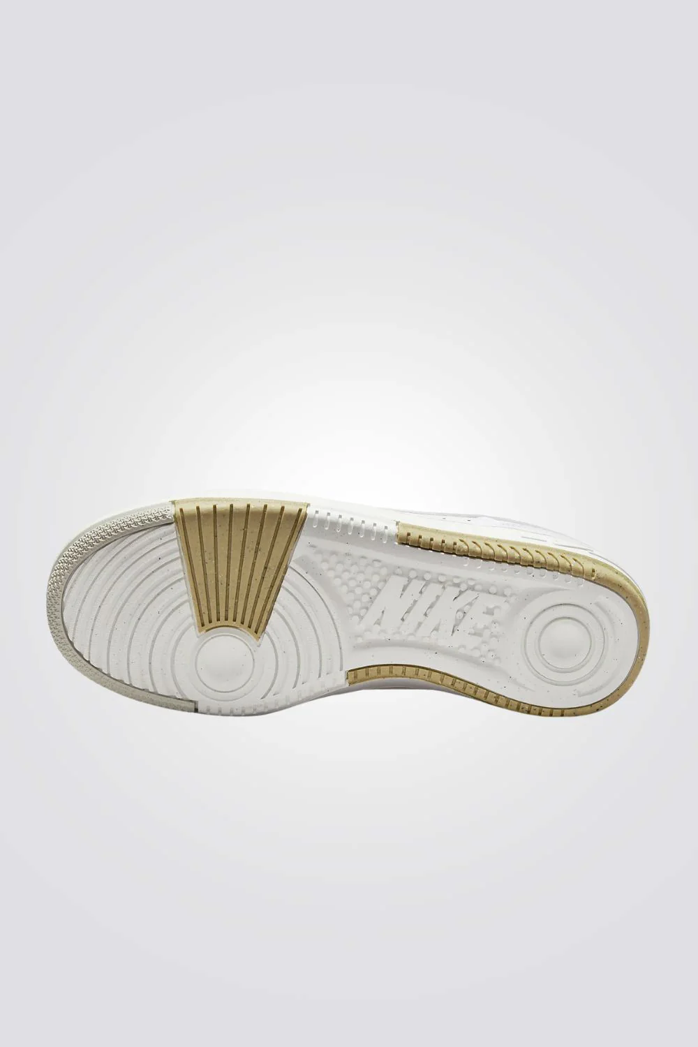 סניקרס Nike Gamma Force לנשים - Image 4