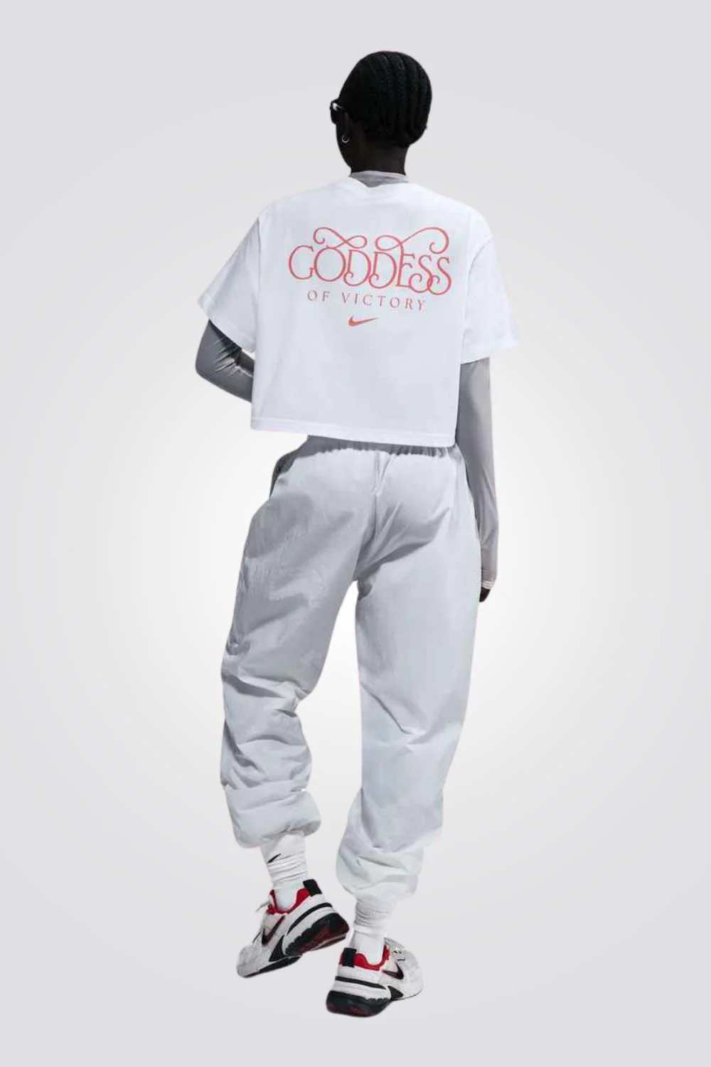 טישירט Nike Sportswear לנשים | נייקי - Image 2