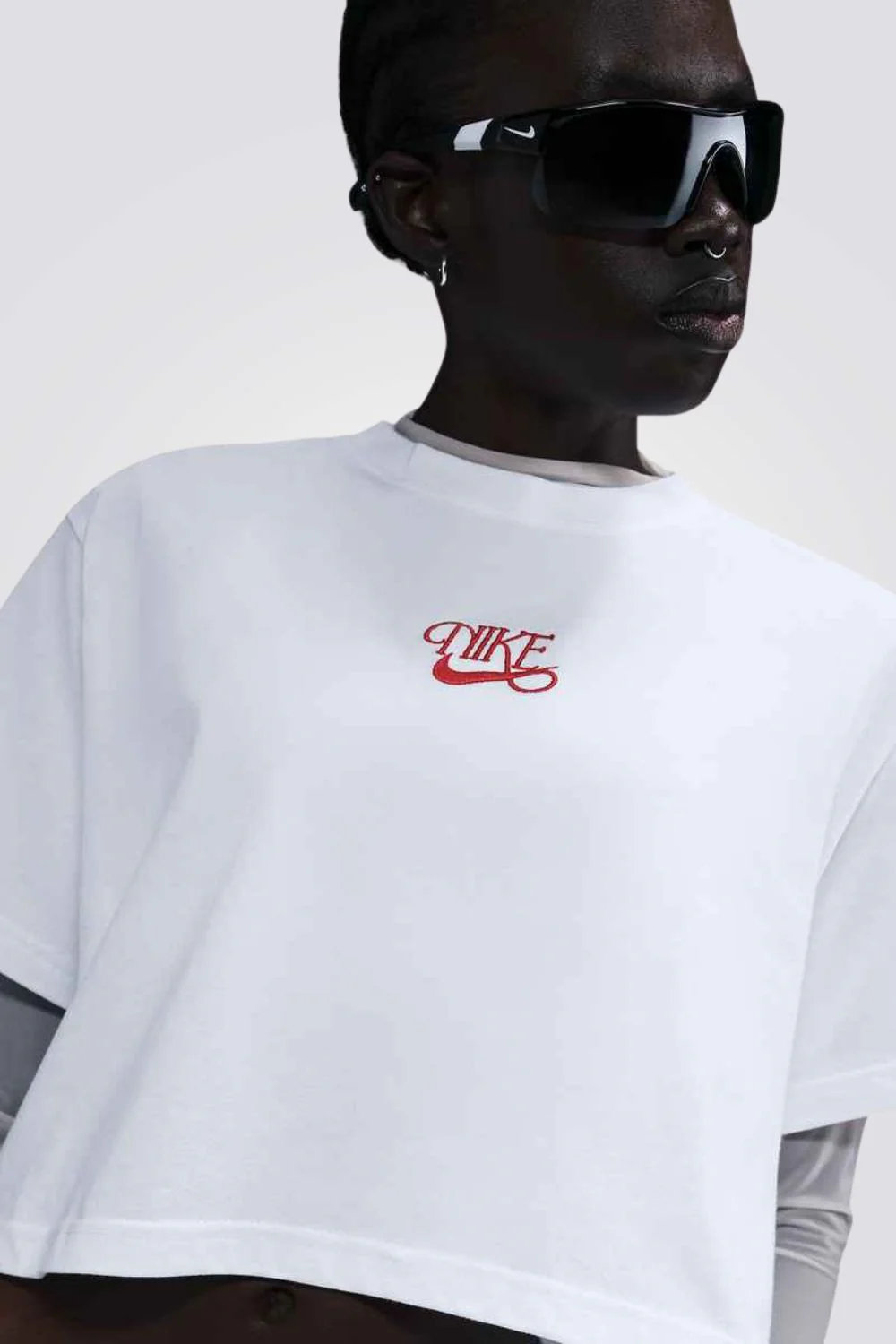 טישירט Nike Sportswear לנשים | נייקי - Image 3