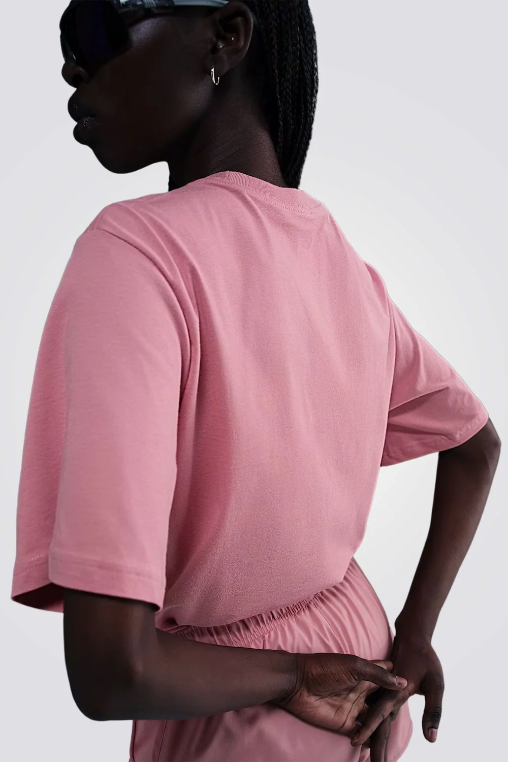 טישירט Nike Sportswear Essential לנשים - Image 4