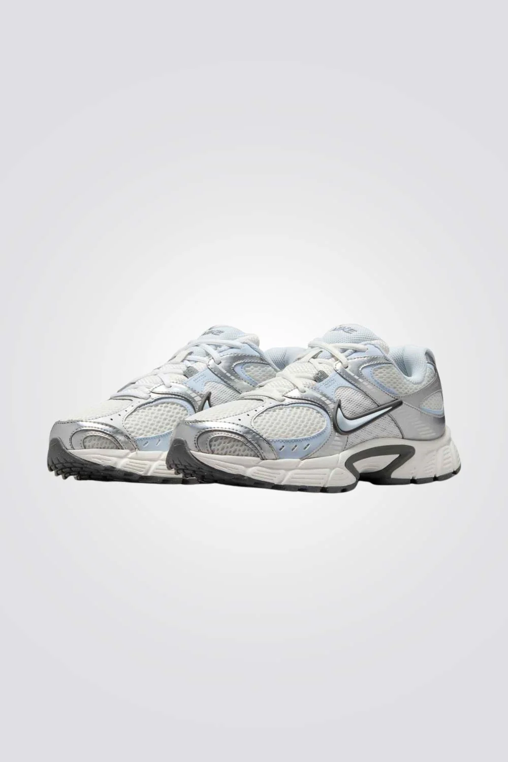 נעלי ספורט Nike V5 RNR לנשים - Image 2