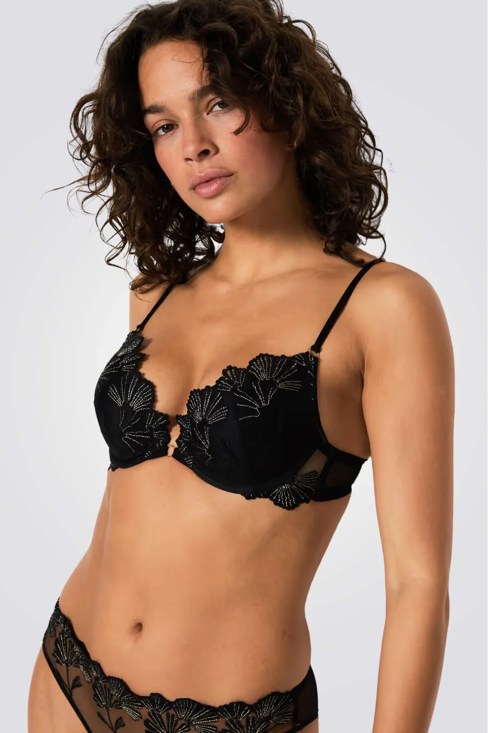 חזיית פוש אפ PALMES  N*2 בעיצוב פרחוני - Image 3