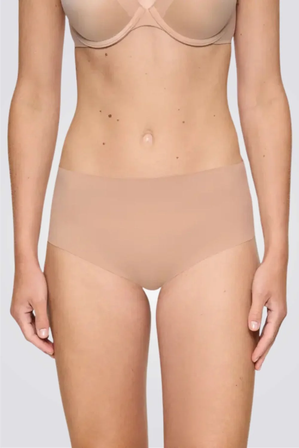 תחתוני מקסי Pretty Micro בצבע בז' - Image 3