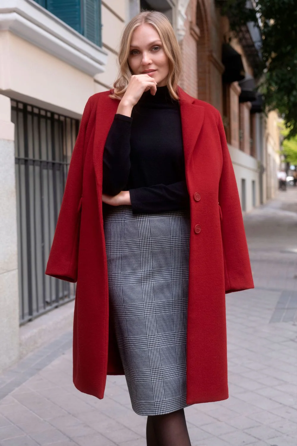 חצאית משבצות באורך ברך - Image 5