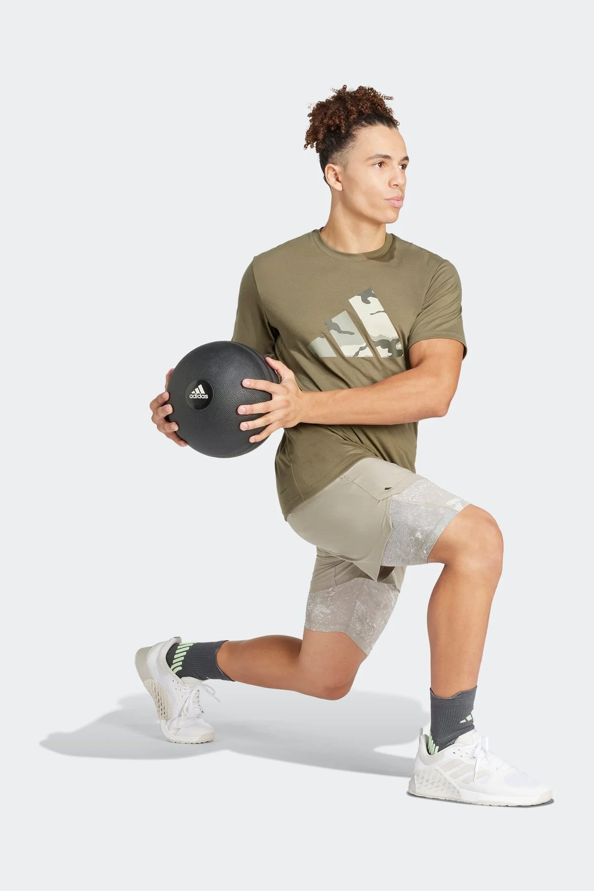 מכנסיים קצרים לגברים POWER WORKOUT 2-IN-1 בצבע אפור - Image 3