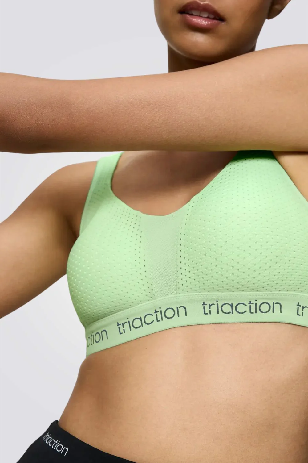 חזיית ספורט TRIACTION ENERGY LITE בצבע ירוק - Image 3