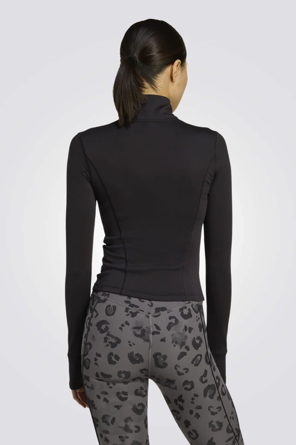 ג'קט ספורט צמוד  Essentials zip-through jacket לנשים - Image 2