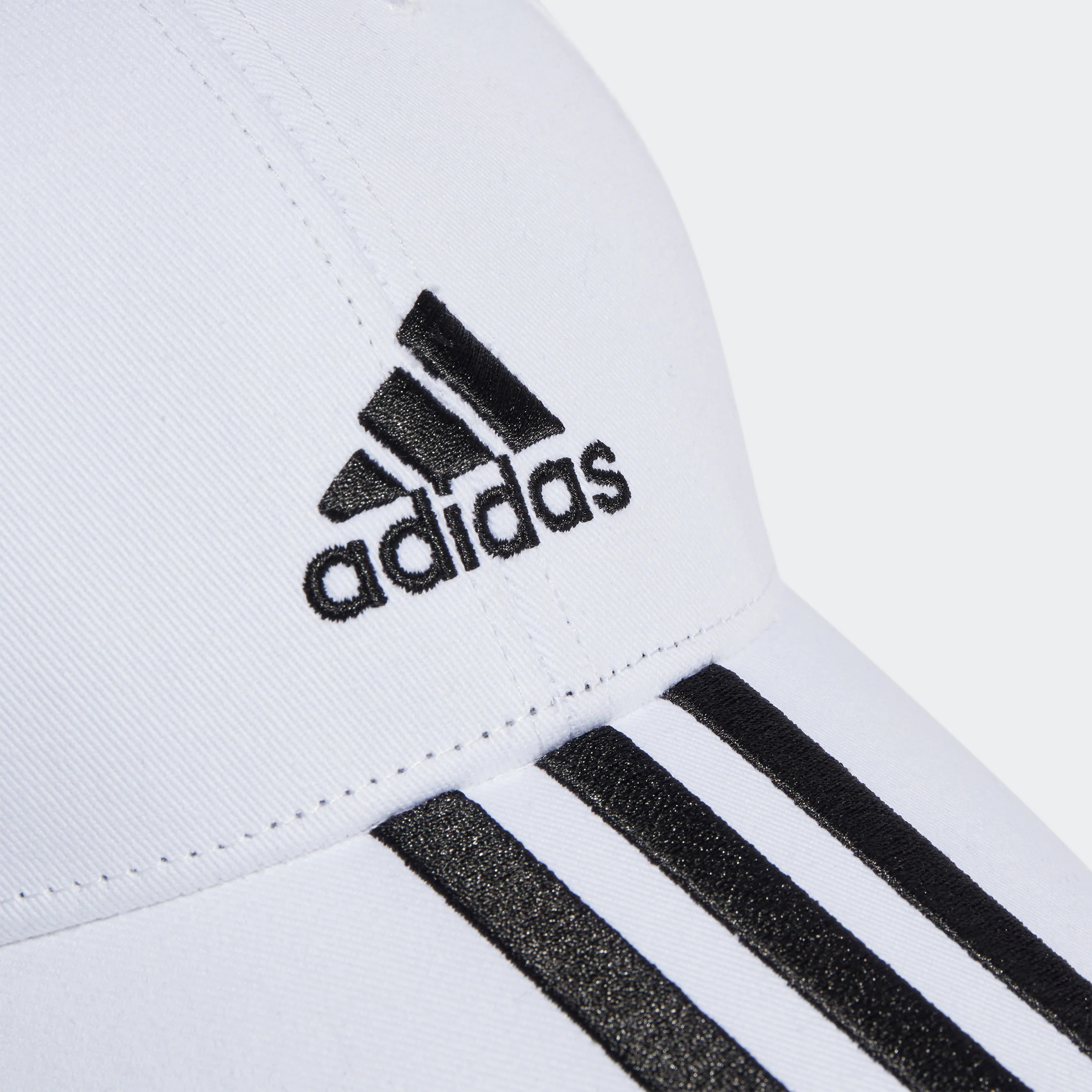 כובע 3-STRIPES COTTON TWILL בצבע לבן ושחור - Image 3