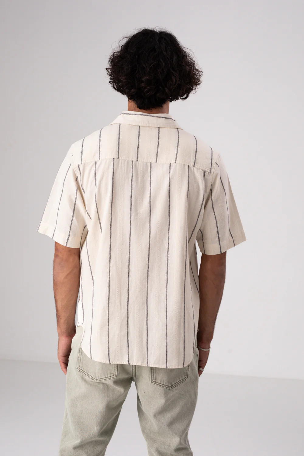 חולצה מכופתרת פסים - Image 3