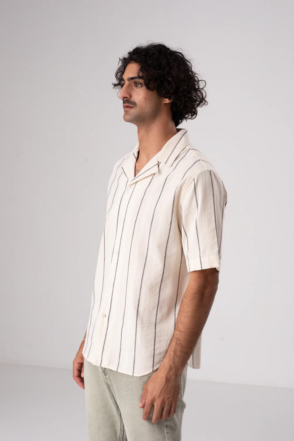 חולצה מכופתרת פסים - Image 4