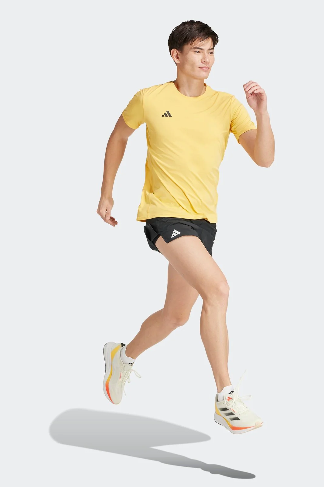 טישירט לגברים ADIZERO ESSENTIALS בצבע צהוב ושחור - Image 3